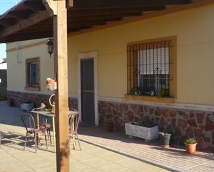Exterior view of House or chalet for sale in  Almería Capital  with Air Conditioner, Private garden and Swimming Pool