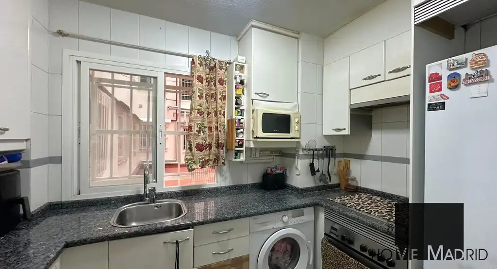 Küche von Wohnung zum Verkauf in Madrid mit Heizung und Parkett