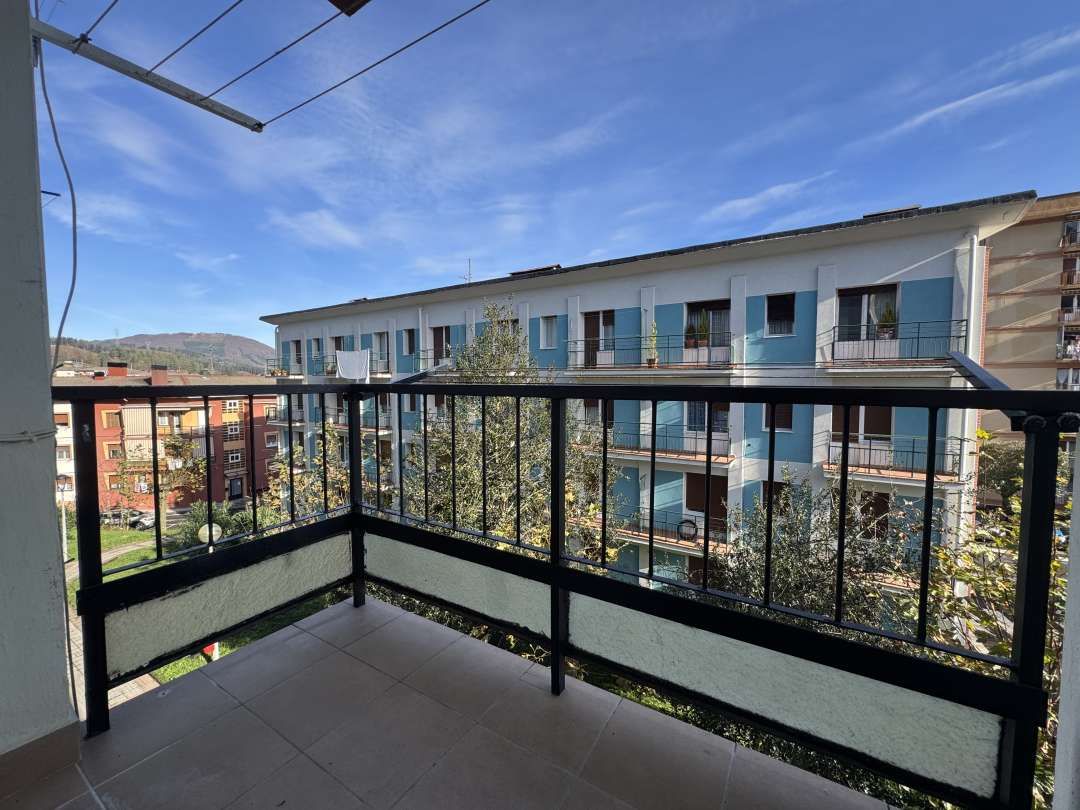 Terrassa de Pis en venda en Legazpi amb Calefacció i Balcó