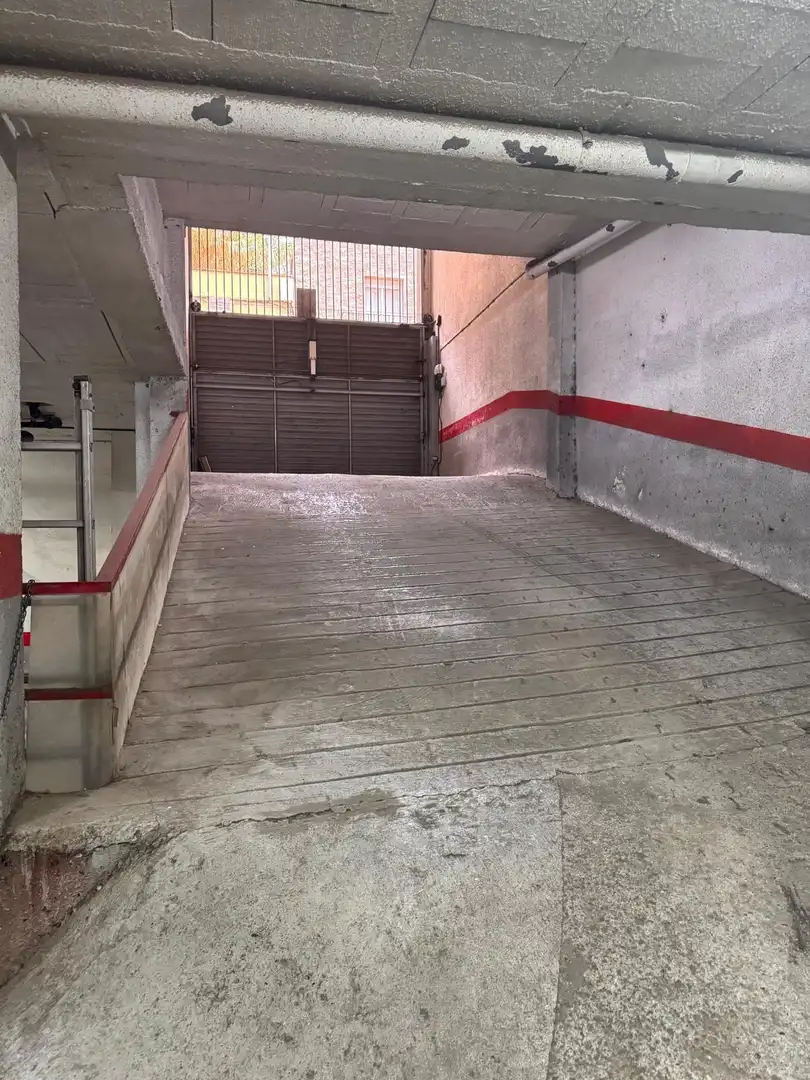 Aparcament de Garatge en venda en Santa Coloma de Gramenet