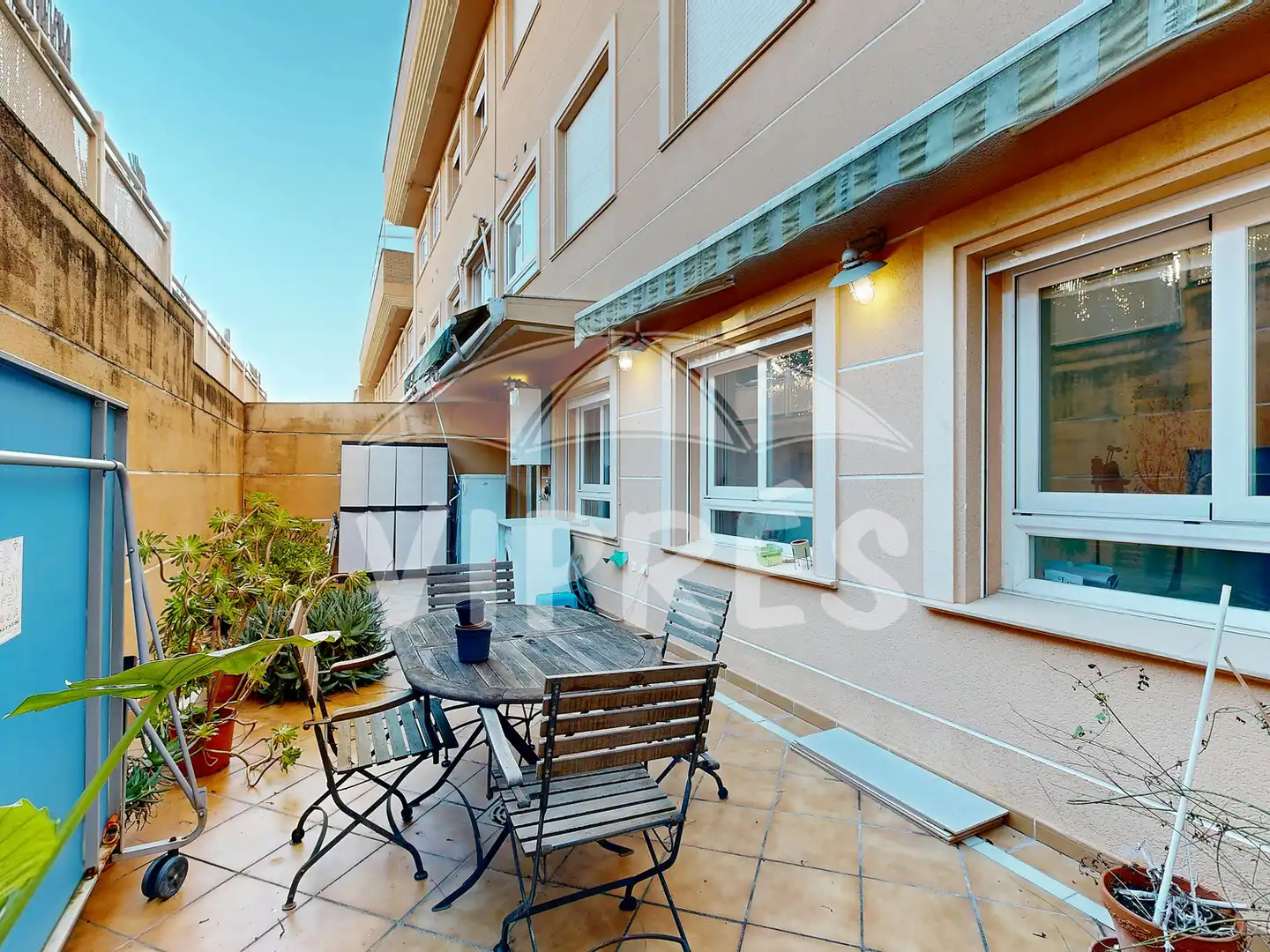 Terrasse von Wohnung zum Verkauf in Cáceres mit Abstellraum, Schwimmbad und Gemeinschaftspool