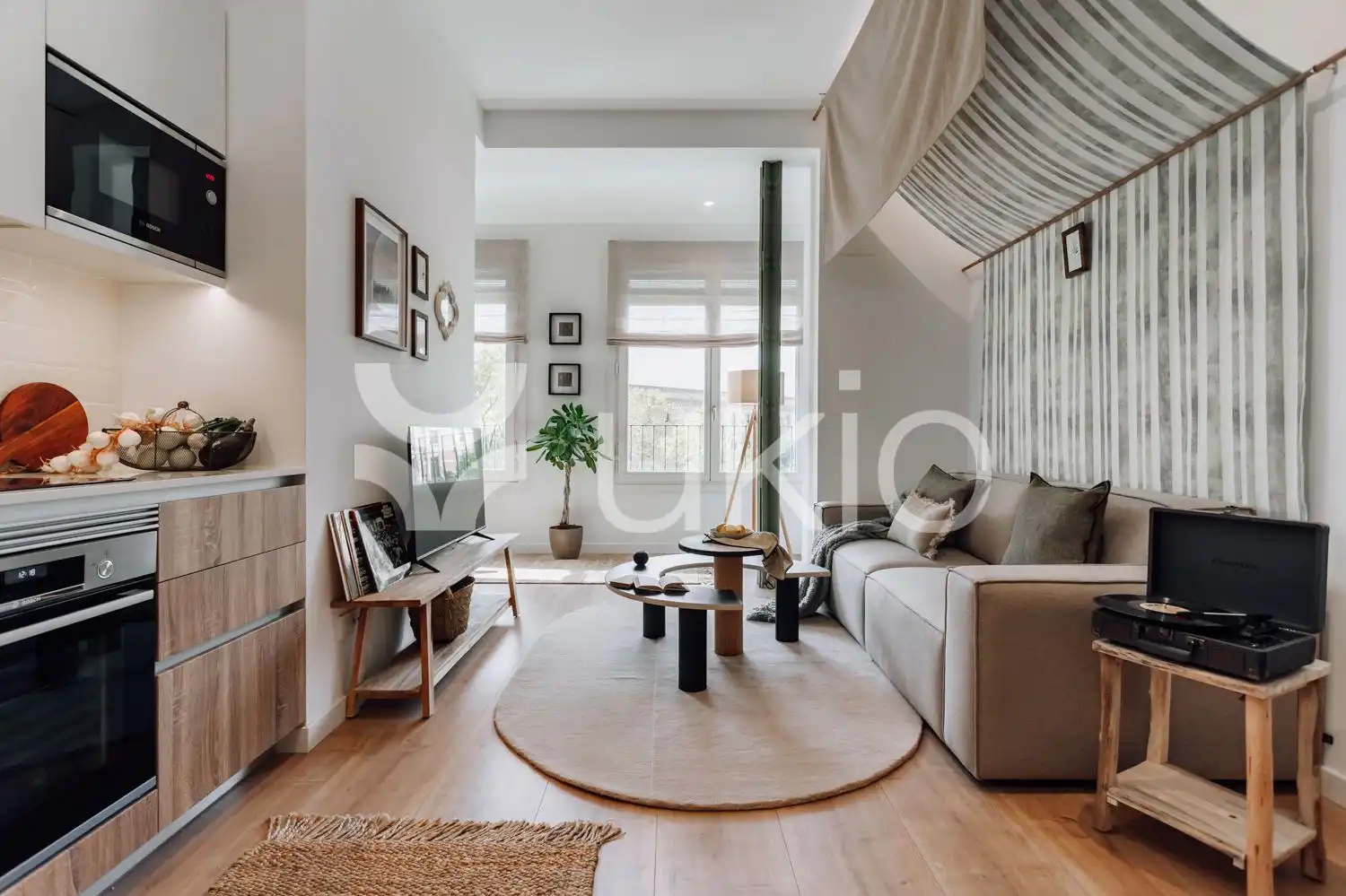 Apartment with lift to rent in Gran Via de les Corts Catalanes