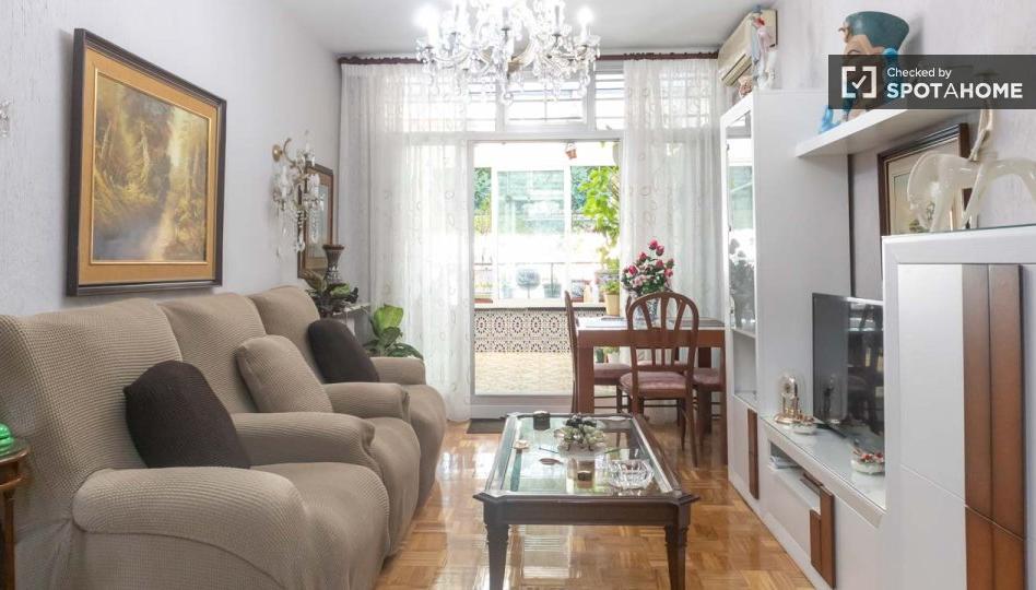 Foto 1 de Pis de lloguer a Pacífico, Madrid