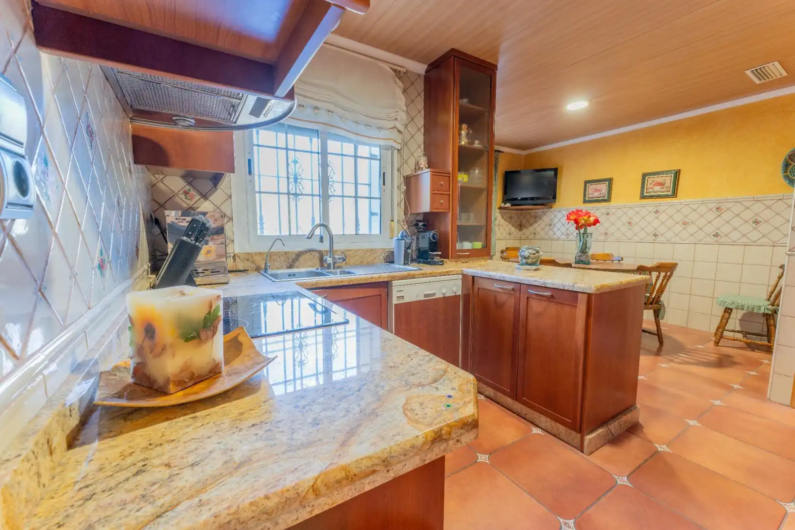 Cocina de Casa o chalet en venta en Elche / Elx con Trastero, Piscina y Balcón