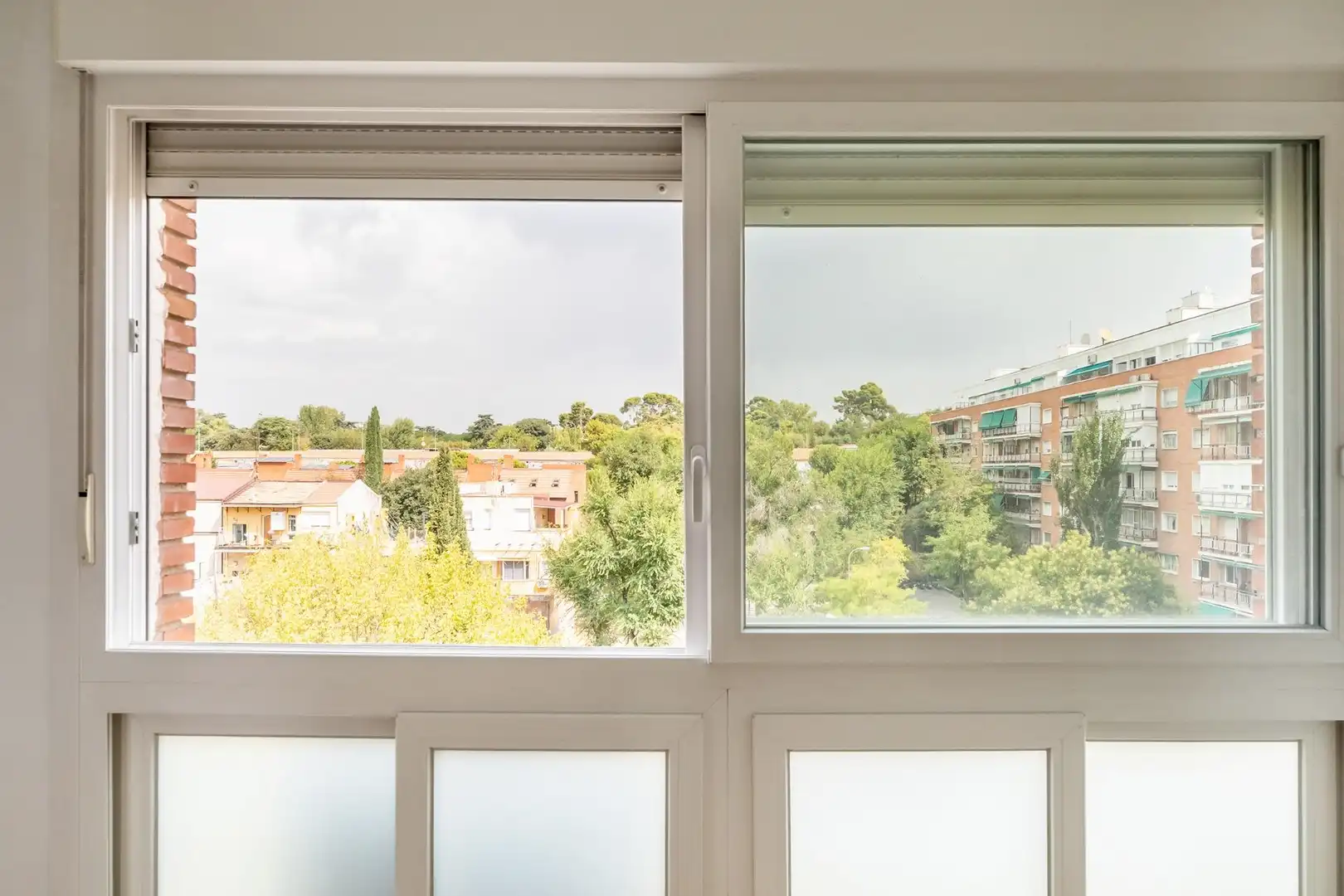 Balcony of Flat for rent in Madrid  with Air Conditioner and Heating