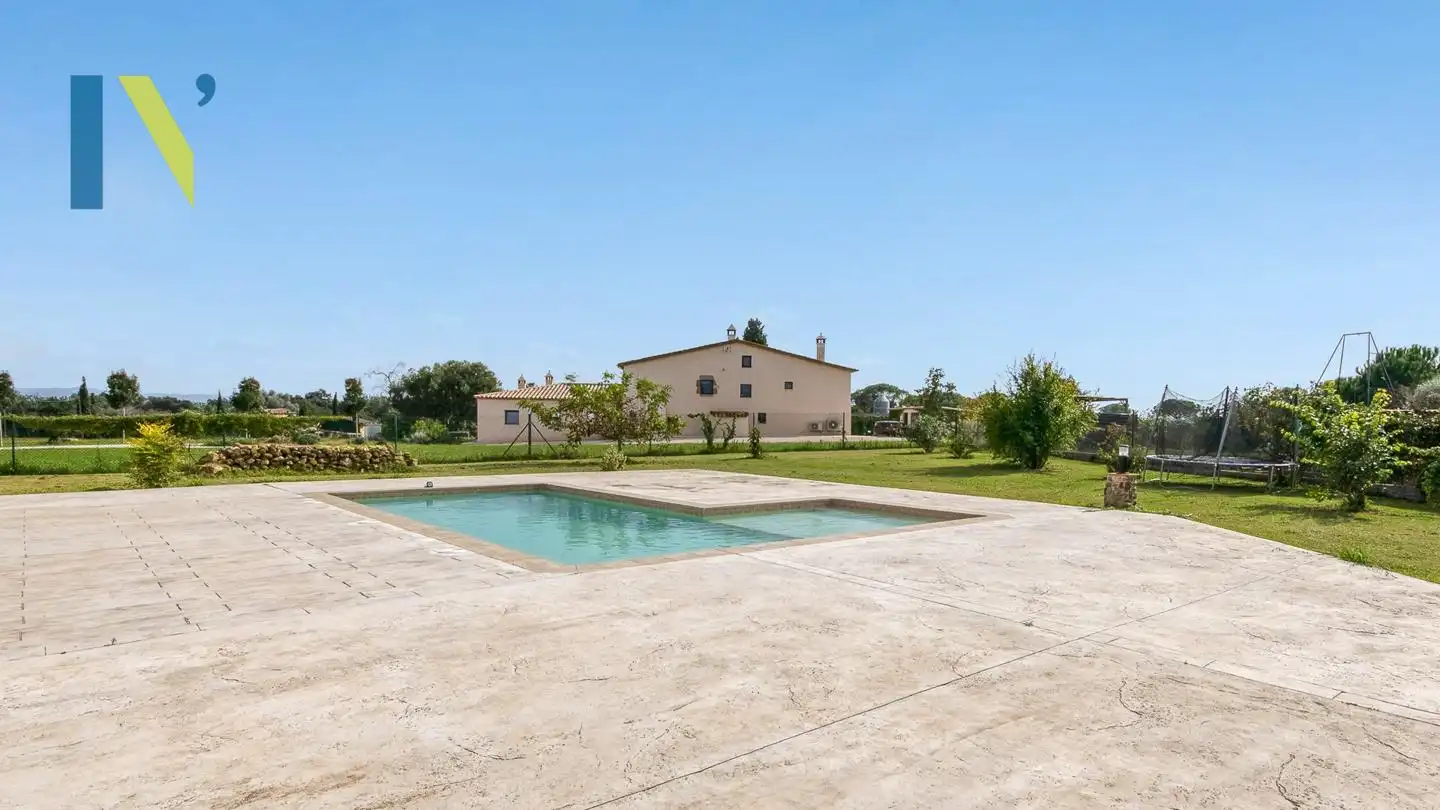 Piscina de Finca rústica en venta en Sant Gregori