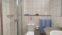 Badezimmer von Wohnungen zum verkauf in Mogán