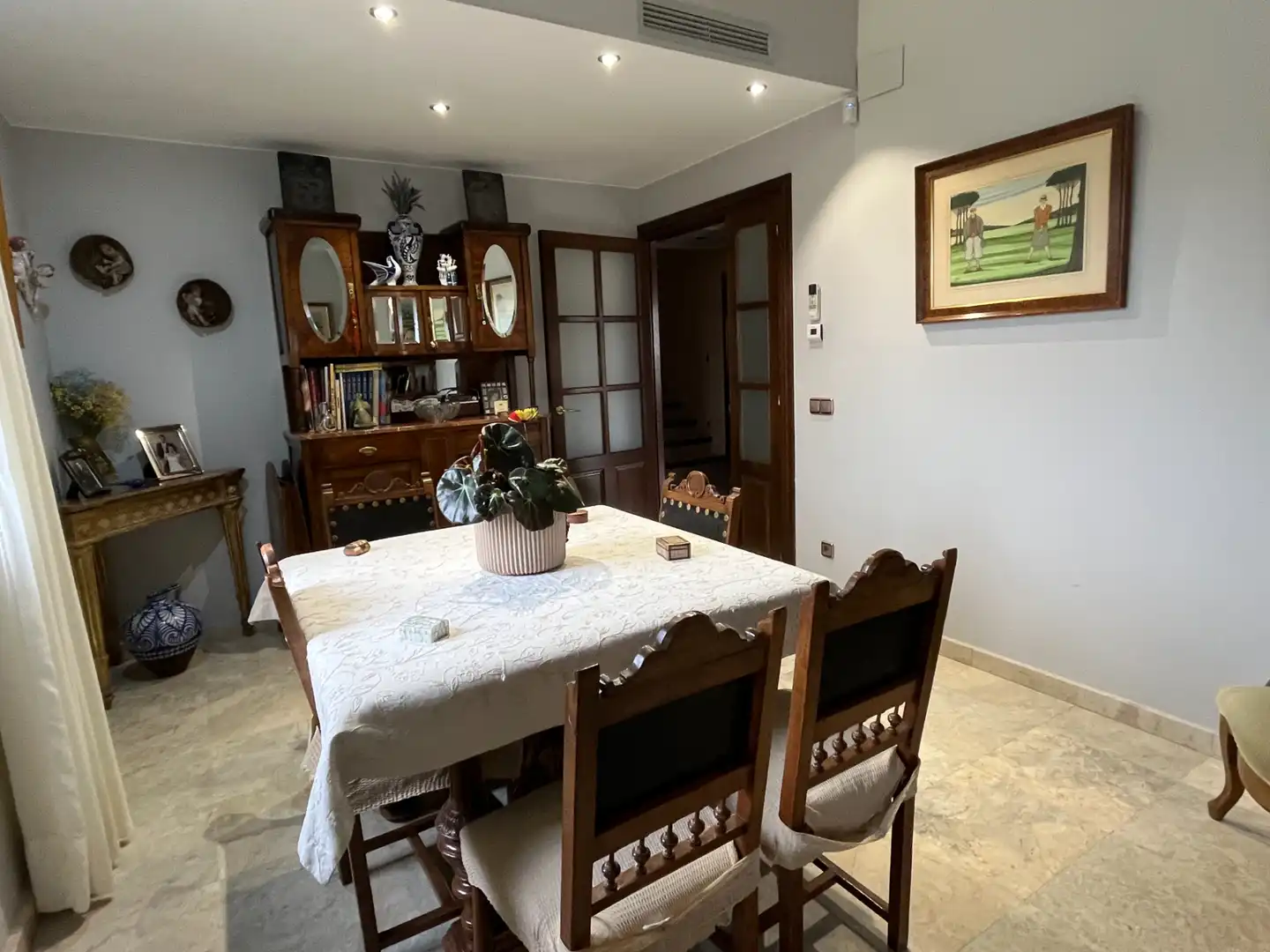 Menjador de Casa o xalet en venda en Zaragoza amb Aire condicionat, Calefacció i Jardí privat