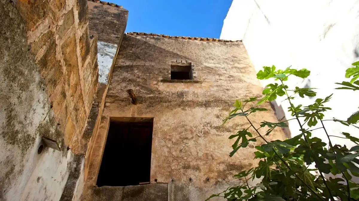 Außenansicht von Einfamilien-Reihenhaus zum Verkauf in Pollença mit Heizung, Terrasse und Abstellraum