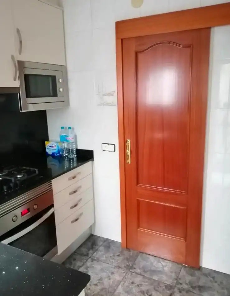 Cuina de Pis en venda en Cerdanyola del Vallès amb Aire condicionat, Calefacció i Moblat