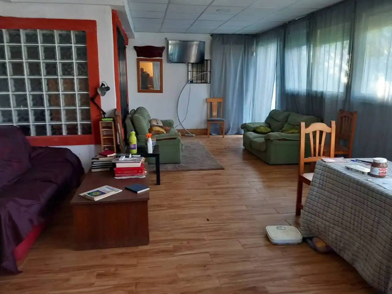 Sala d'estar de Casa o xalet en venda en Alcalá de Guadaira amb Aire condicionat, Calefacció i Jardí privat