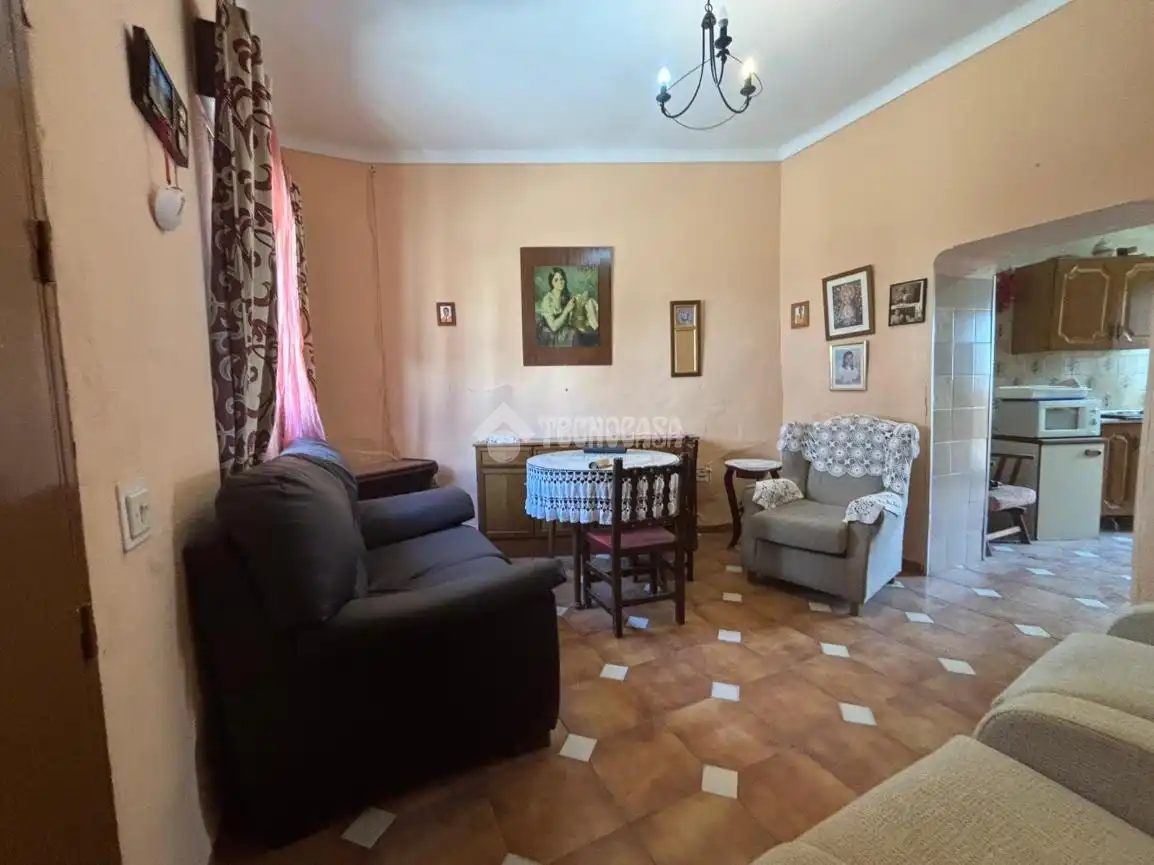 Sala de estar de Casa adosada en venta en Écija