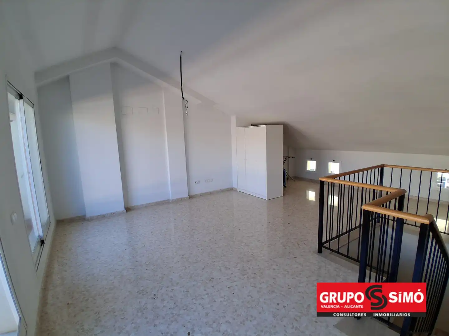 Sala d'estar de Casa adosada en venda en Moncada amb Aire condicionat, Calefacció i Terrassa