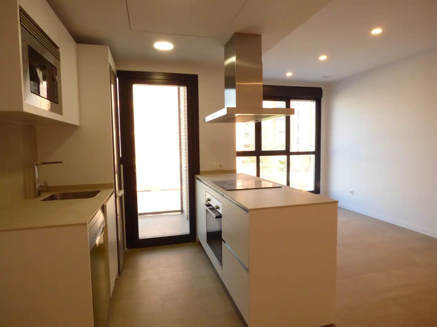 Kitchen of Flat for rent in Madrid  with Air Conditioner, Heating and Private garden
