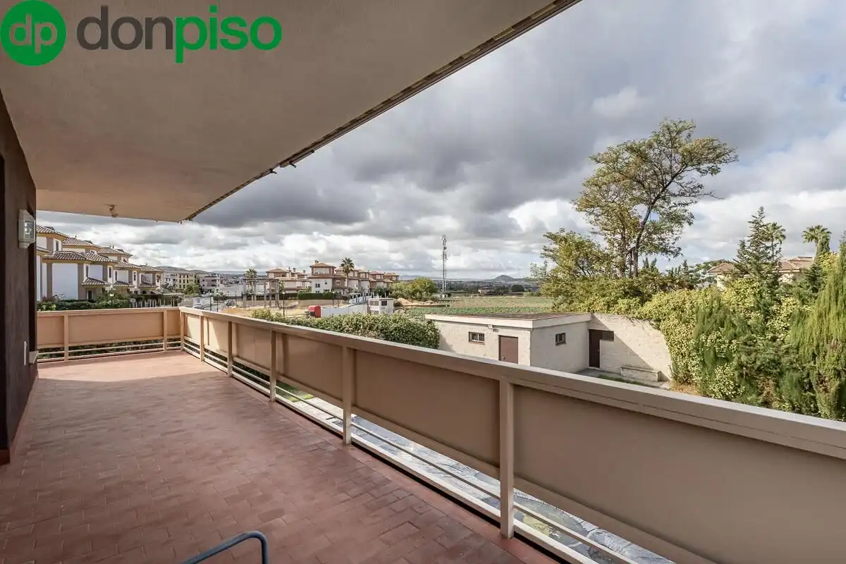 Casa con terrazza in vendita a Avenida HUETOR VEGA, imagen 6
