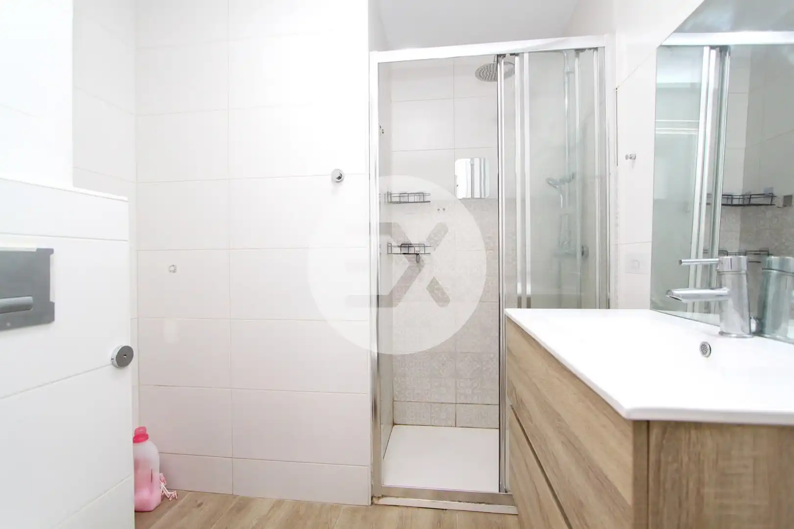 Bathroom of Flat for sale in Castelldefels  with Air Conditioner, Heating and Oven