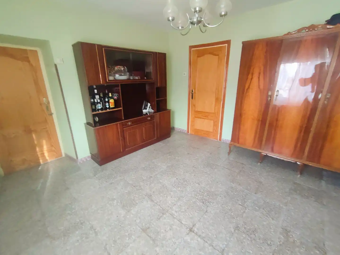 Sala d'estar de Casa o xalet en venda en Carpio amb Calefacció, Traster i Moblat