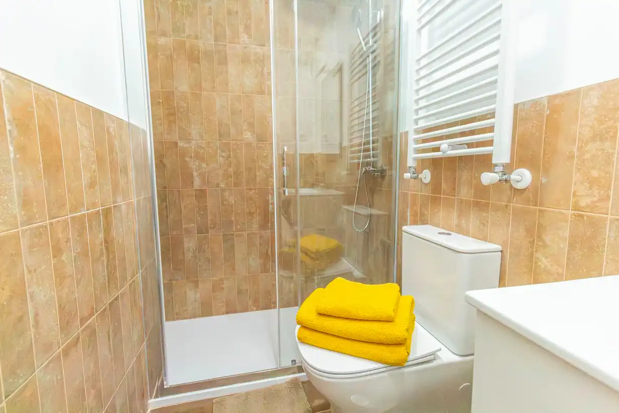 Baño de Piso en venta en Madrid con Aire acondicionado, Calefacción y Parquet