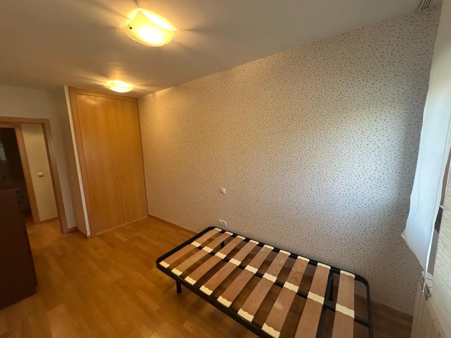 Bedroom of Flat for rent in Burgos  with Heating, Storage room and Furnished