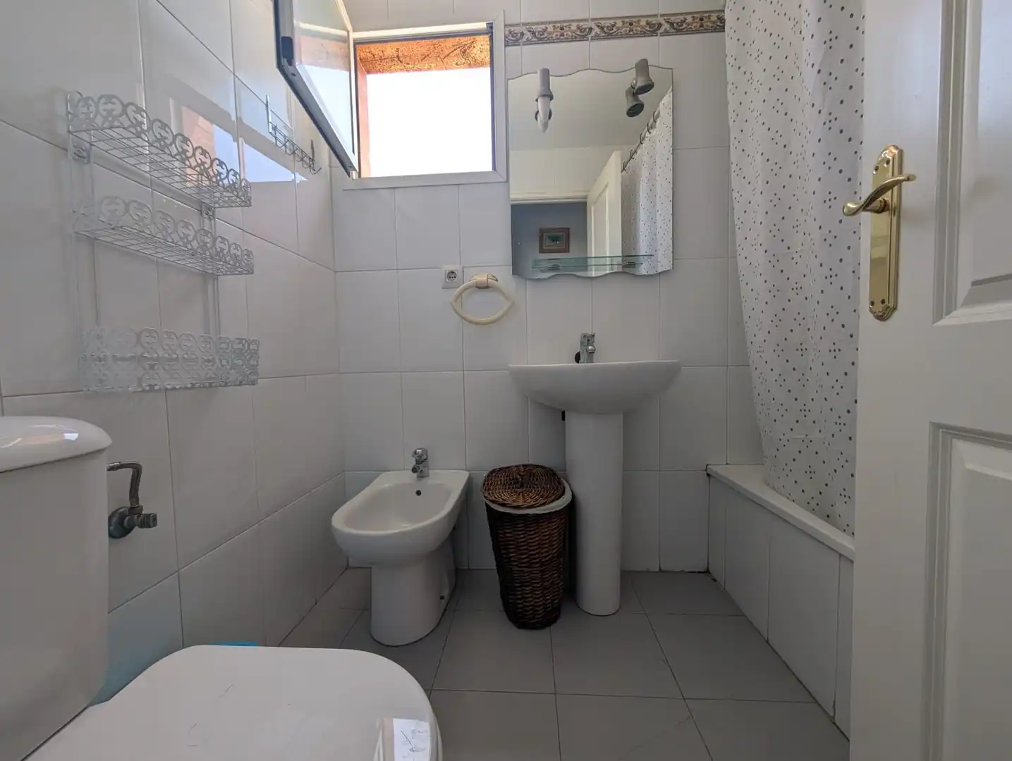 Baño de Piso en venta en Huelva con Aire acondicionado y Terraza