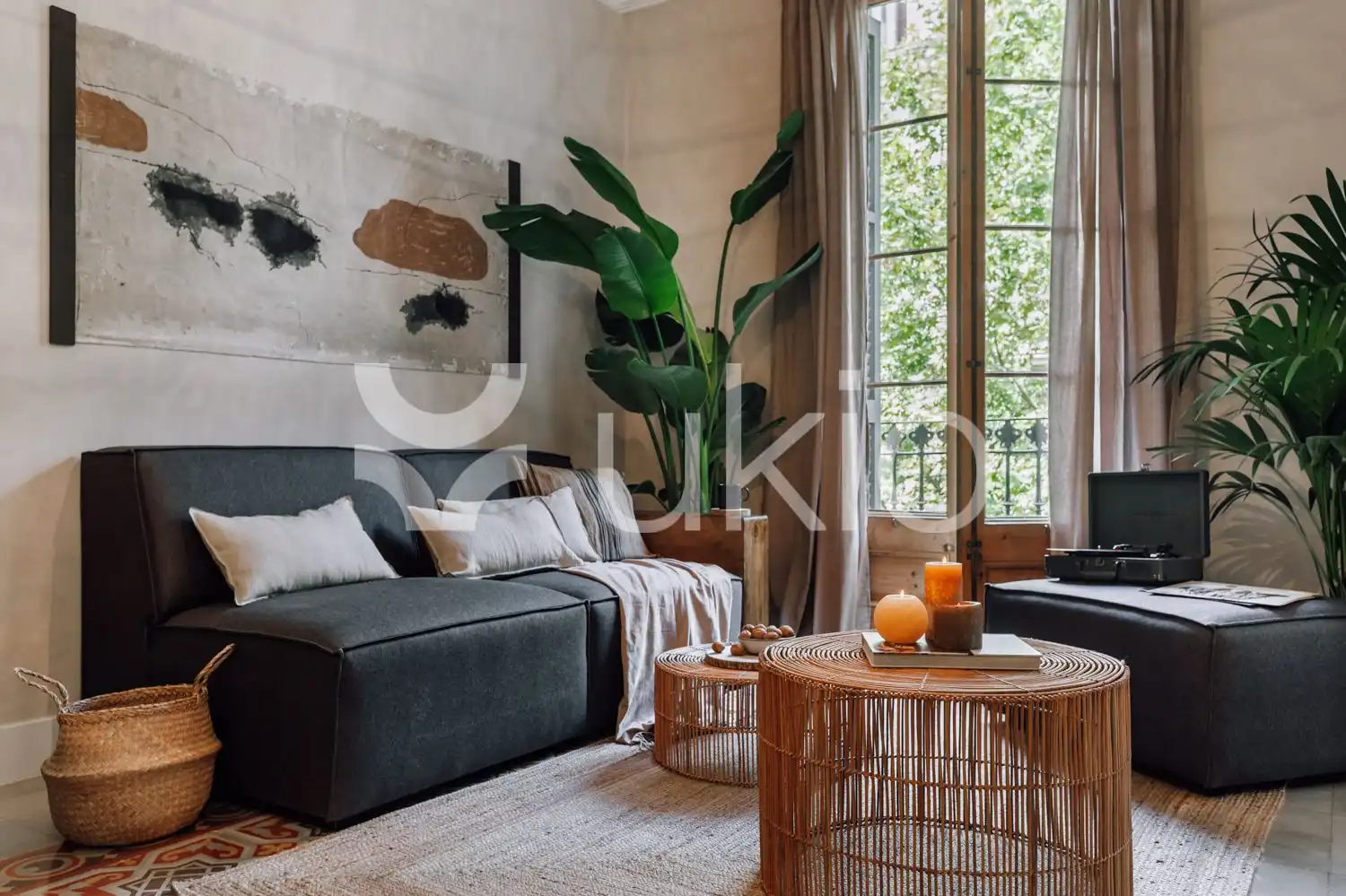 Apartment with terrace to rent in Carrer de València, imagen 2