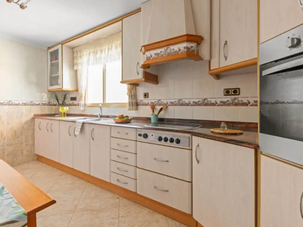 Houses for sale in Avenida Xixona, 28, Campello Playa