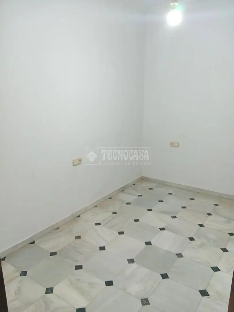 Habitación de Casa adosada en venta en Coria del Río