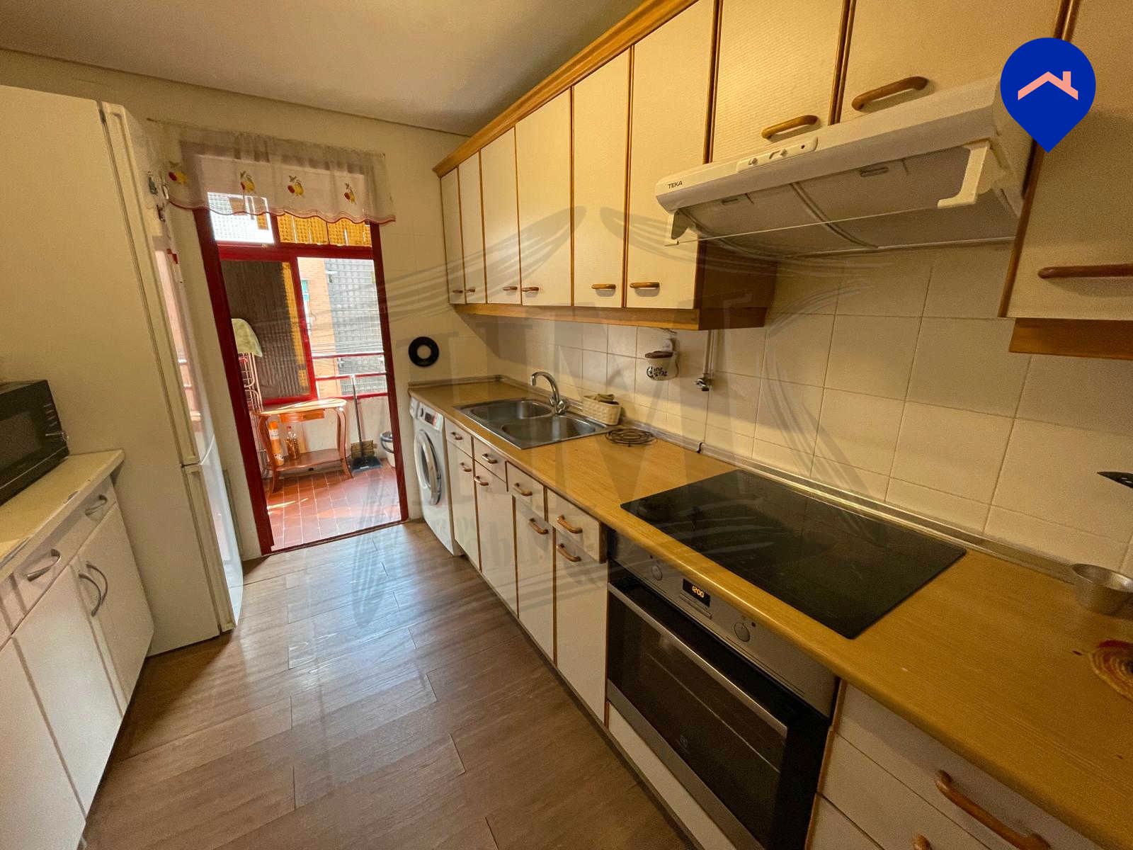 Kitchen of Flat for sale in  Madrid Capital  with Air Conditioner and Heating