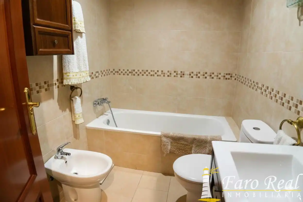 Baño de Planta baja en venta en Sanlúcar de Barrameda con Aire acondicionado y Amueblado