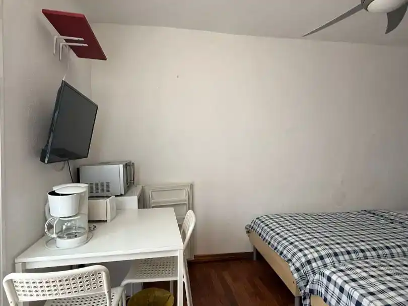 Habitación de Piso para compartir en San Bartolomé de Tirajana con Parquet y Amueblado