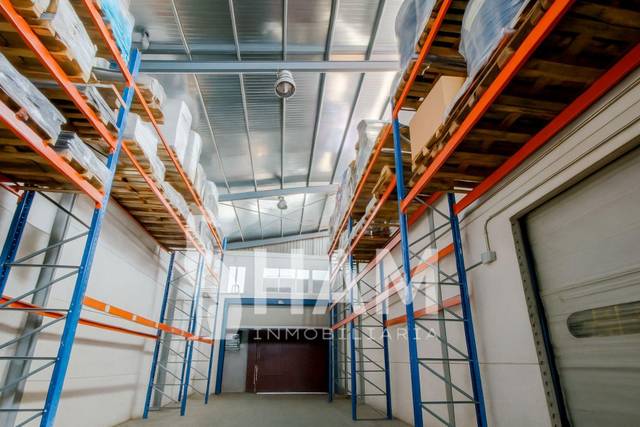 Nave industrial en Alquiler en Calle ARTESANOS, 42 en Urbanización Este - Montepríncipe