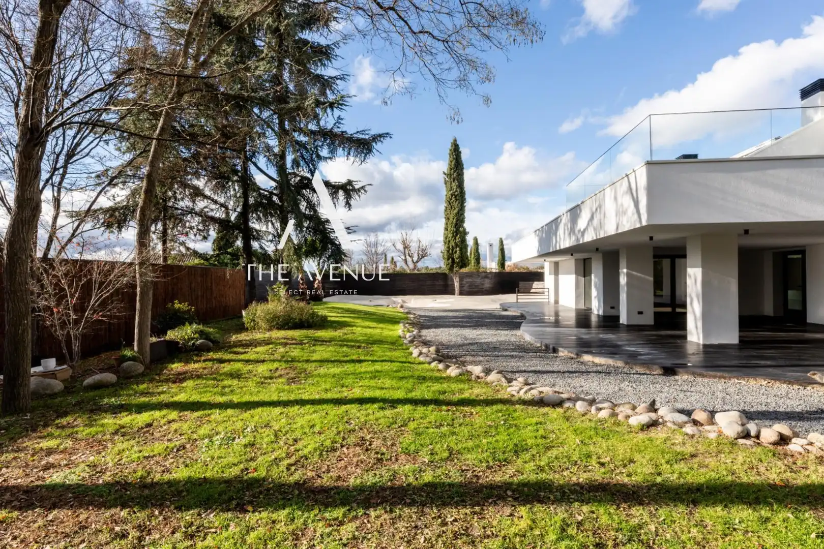 Vista exterior de Casa o chalet en venta en Boadilla del Monte con Calefacción, Jardín privado y Terraza