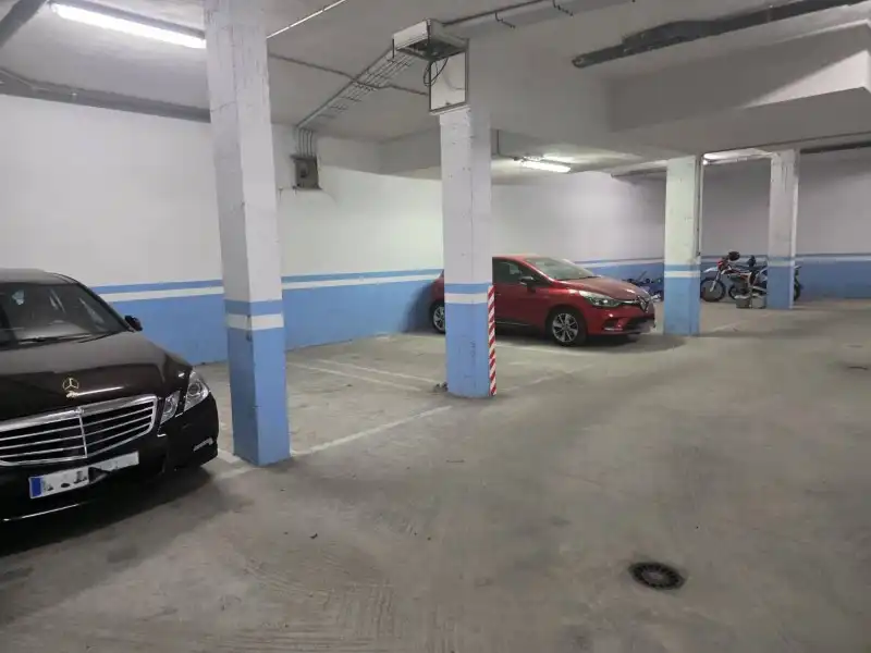 Parkplatz von Maisonette zum Verkauf in Jaraíz de la Vera mit Privatgarten und Terrasse