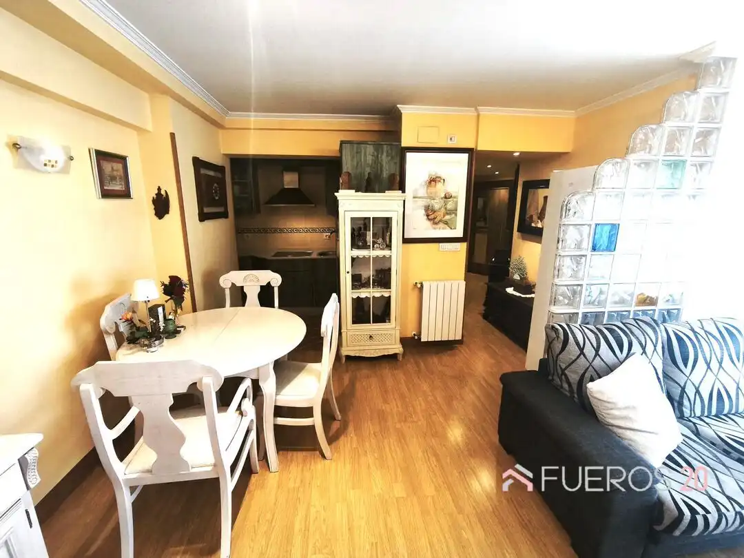 Sala de estar de Piso en venta en Barakaldo  con Calefacción y Amueblado