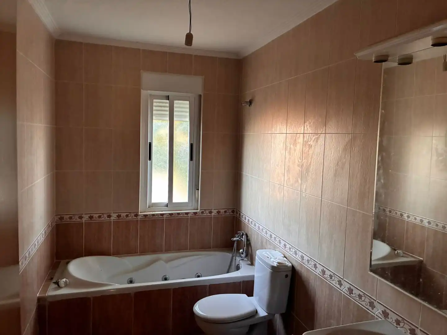 Bany de Casa o xalet en venda en Calvarrasa de Arriba amb Calefacció i Terrassa