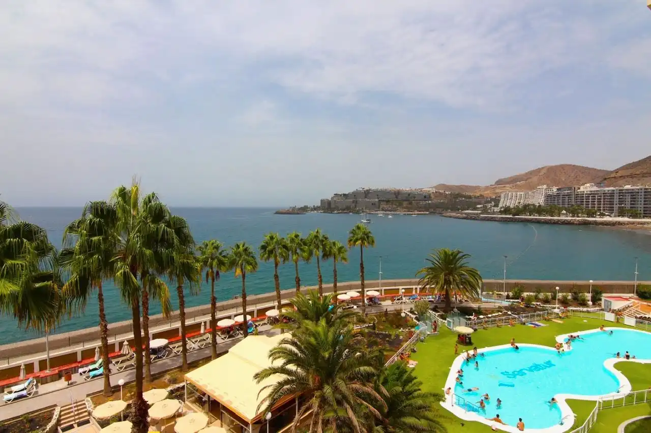 Vista exterior de Piso de alquiler en Mogán con Terraza, Amueblado y Microondas