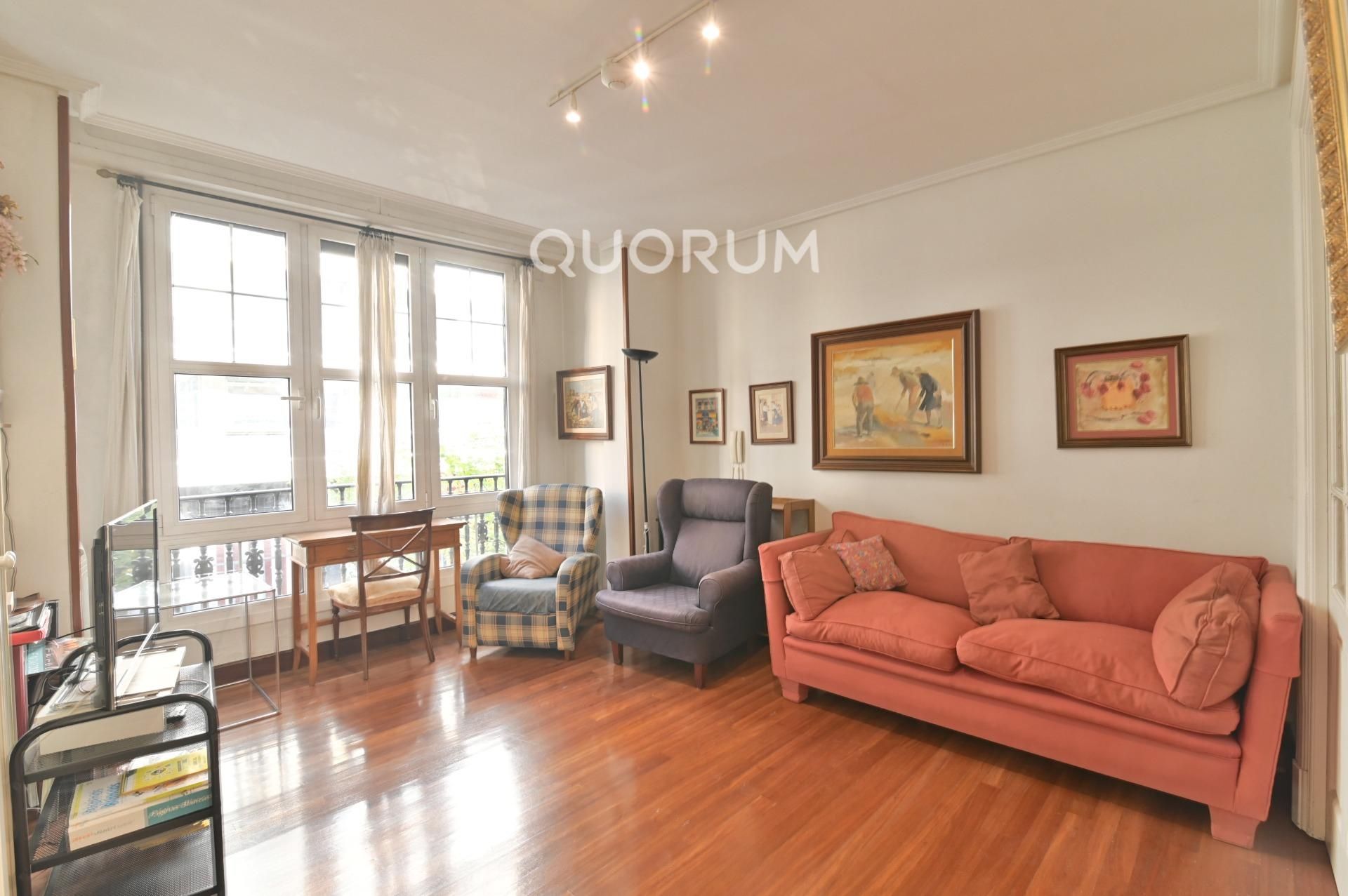 Living room of Flat for sale in Bilbao   with Heating