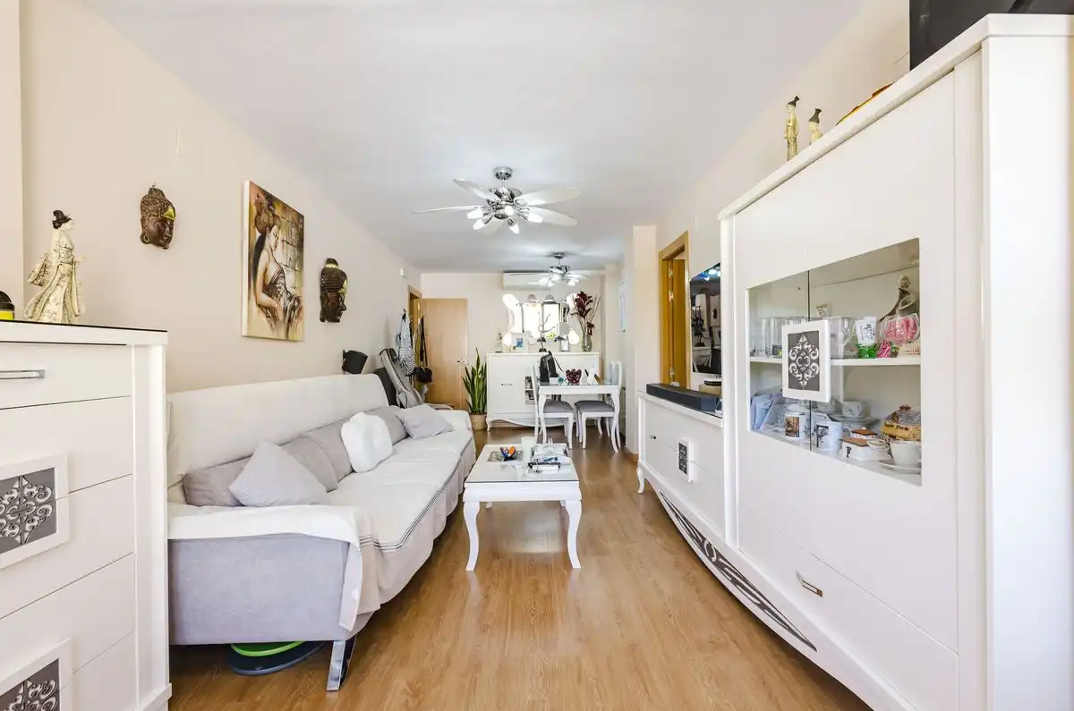 Flat with terrace for sale in Avenida Ingeniero José María Garnica