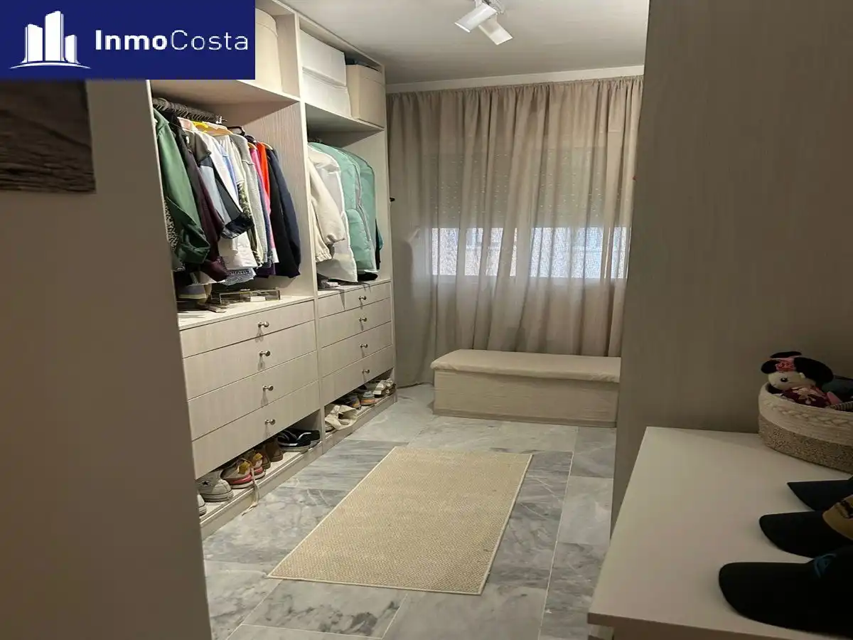 Habitación de Piso en venta en La Línea de la Concepción