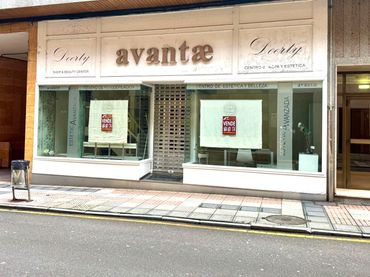 Local comercial en venta en Calle Leopoldo Alas Clarín 30