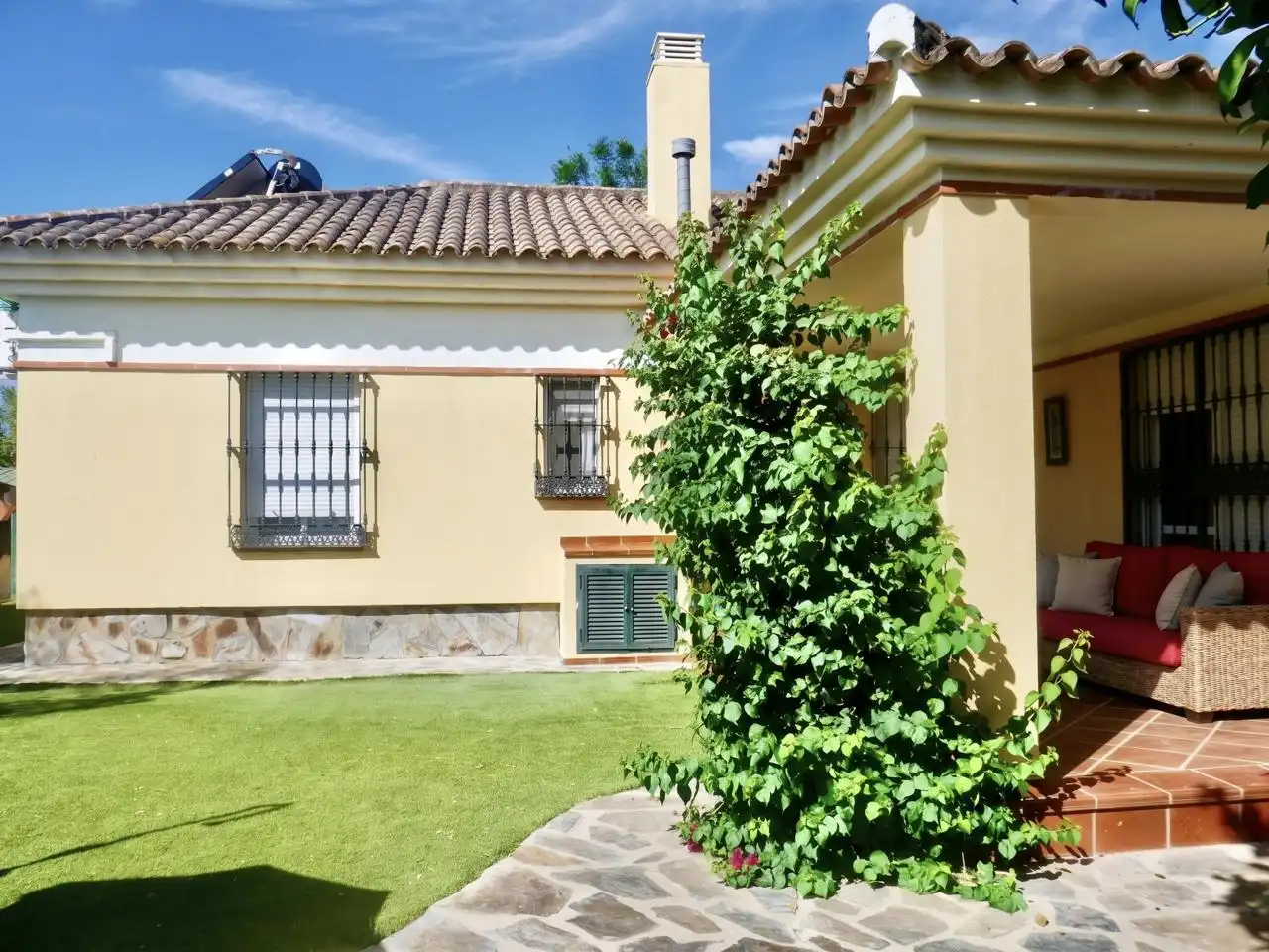 Jardí de Casa o xalet en venda en Montequinto amb Aire condicionat, Jardí privat i Terrassa