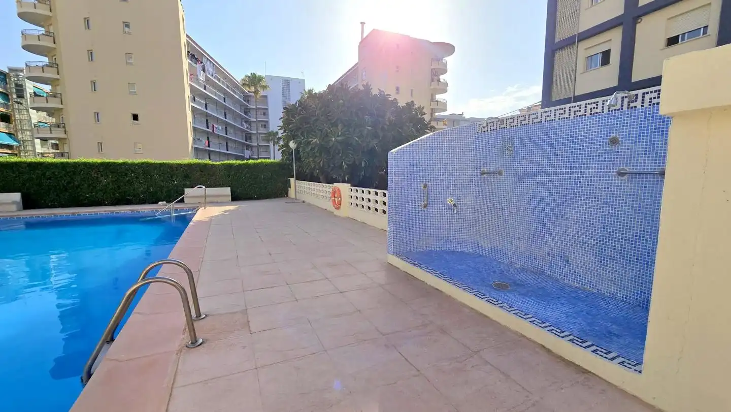Piscina de Apartamento en venta en Gandia con Aire acondicionado, Terraza y Amueblado
