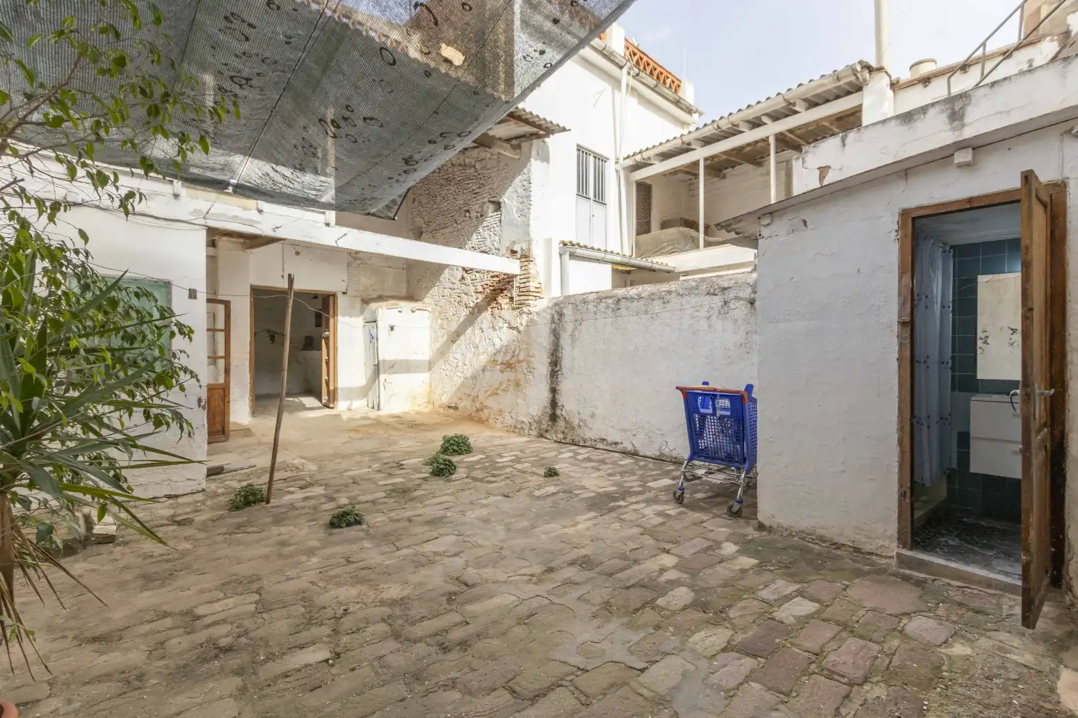 Vista exterior de Casa adosada en venta en Valencia con Terraza
