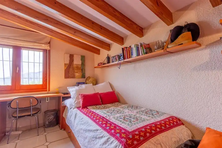 Dormitori de Casa o xalet en venda en Finestrat amb Jardí privat, Terrassa i Traster