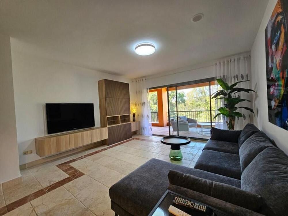 Sala d'estar de Apartament de lloguer en Atalaya amb Aire condicionat, Terrassa i Traster
