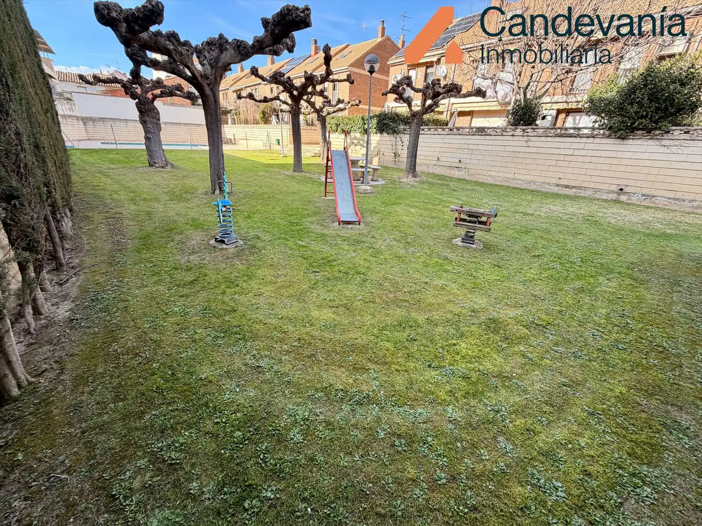 Detached homes for sale in Villanueva de Gállego  with Heating, Storage room and Community pool