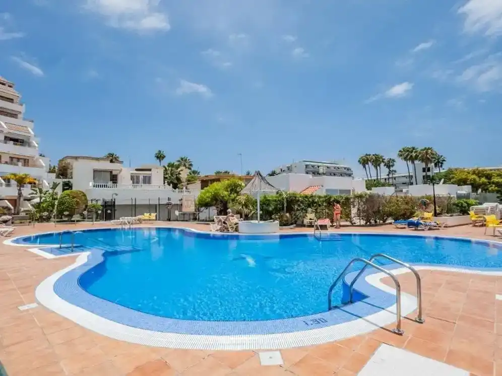 Piscina de Apartament de lloguer en Adeje amb Aire condicionat, Piscina i Moblat