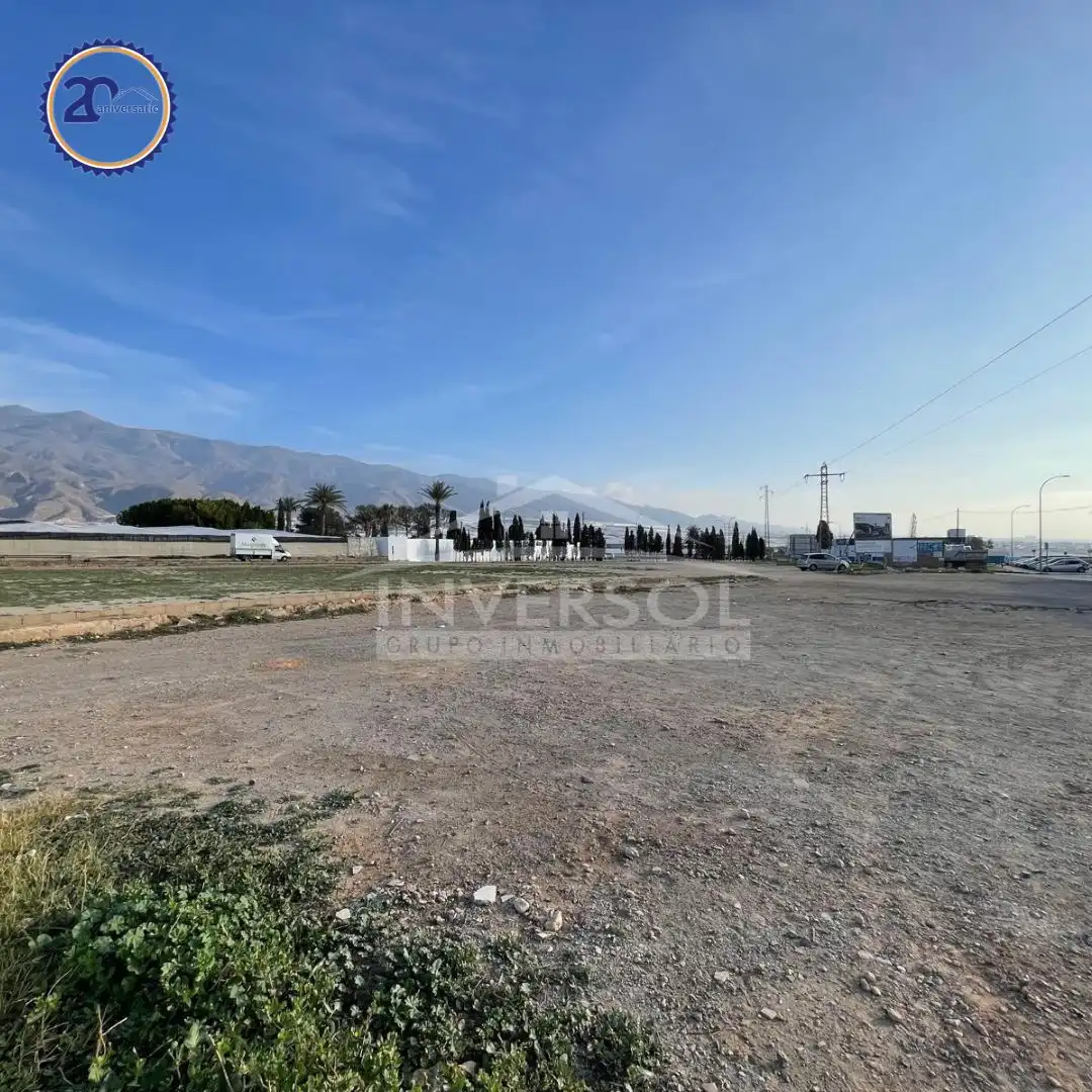 Terrenos y solares en venta en Calle Murgis 116