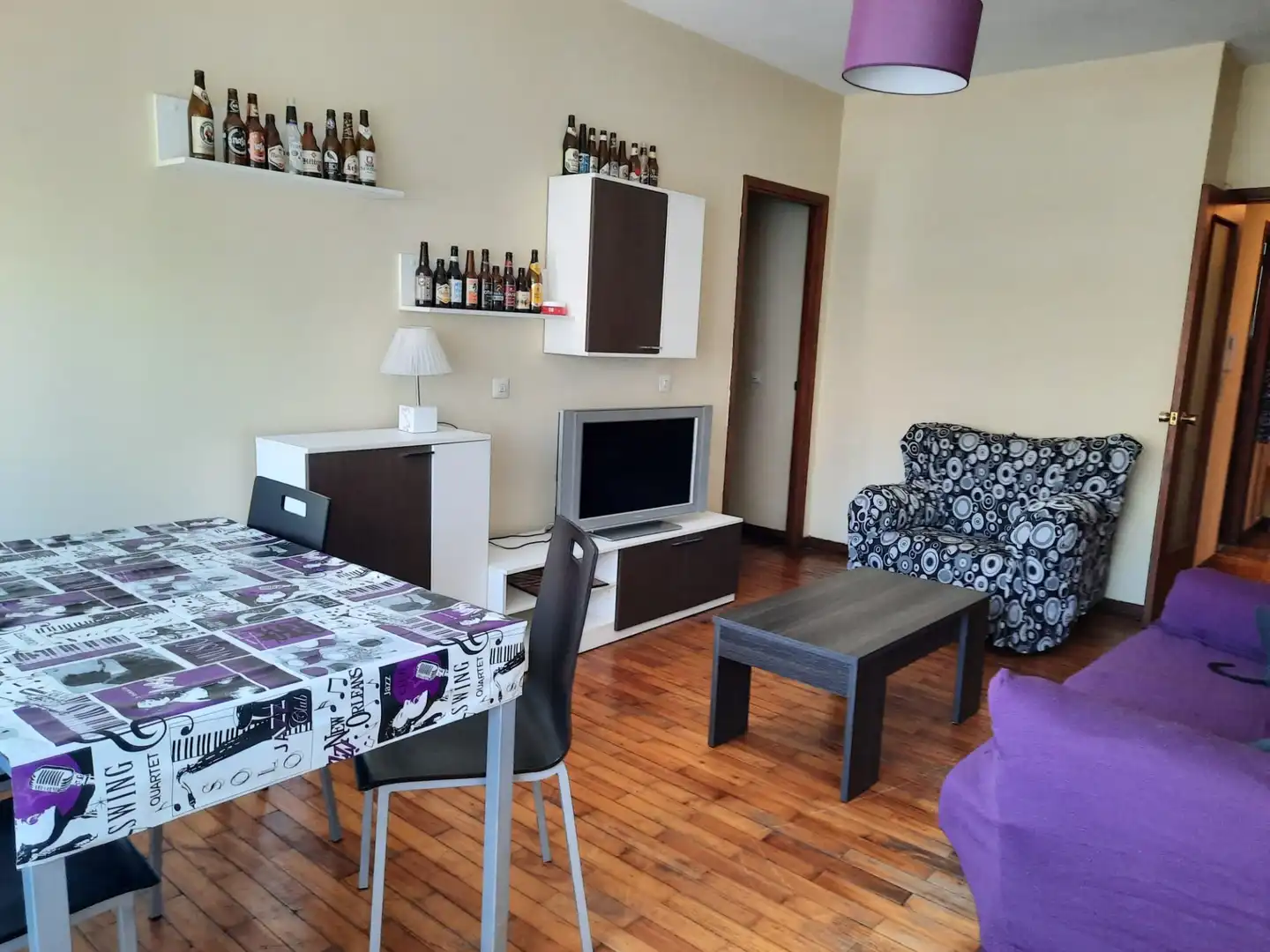 Sala d'estar de Pis de lloguer en Pontevedra Capital  amb Calefacció, Moblat i Forn