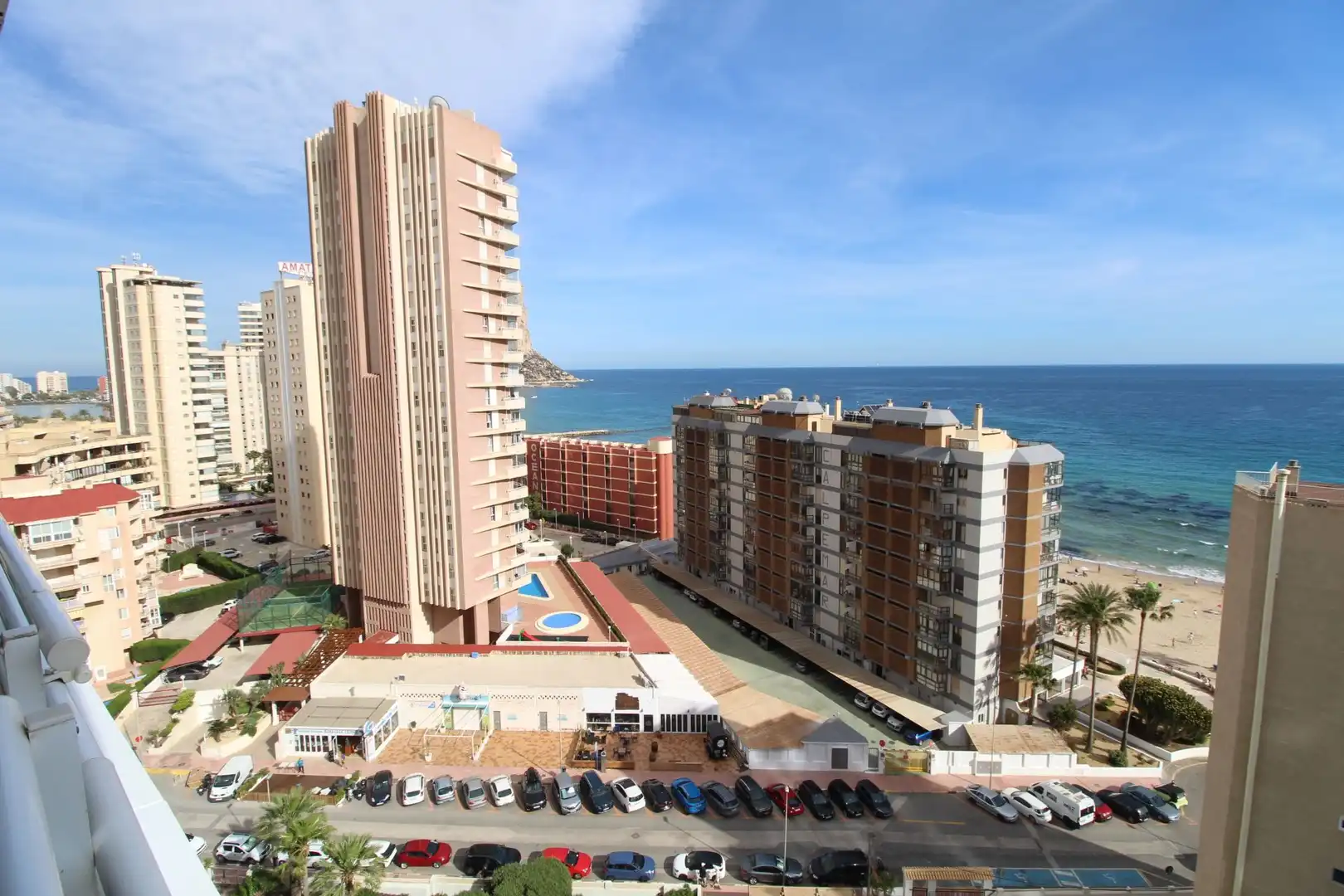 Außenansicht von Wohnungen zum Verkauf in Calpe / Calp mit Terrasse, Abstellraum und Gemeinschaftspool